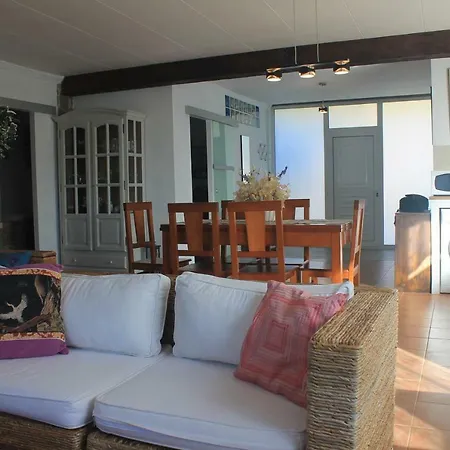 Romani,26 Holiday home *
