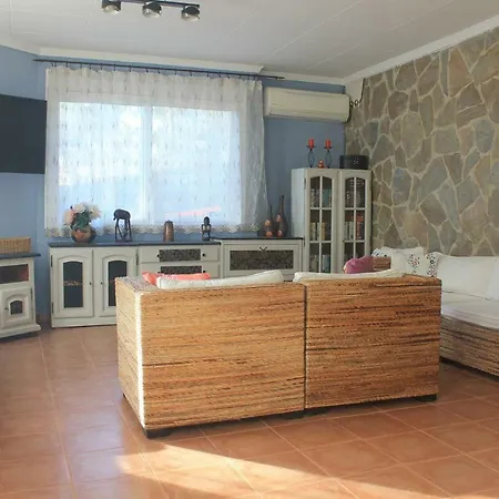 Romani,26 Holiday home